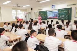 Hà Nội tăng cường kiểm tra, giám sát các khoản thu trong trường học