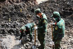 TP. Hồ Chí Minh: Xử lý hơn 350m³ đất, tìm kiếm hài cốt liệt sĩ tại Công viên Lê Thị Riêng