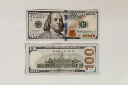 Kỳ vọng Fed tăng lãi suất tháng 10 giảm mạnh: Động lực nào đằng sau đà tăng của đồng bạc xanh?