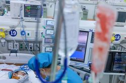 Sốt xuất huyết Dengue: Chuyên gia chỉ ra nhóm có nguy cơ chuyển nặng