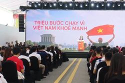 Khai mạc Giải Marathon Quốc tế Hà Nội Techcombank mùa thứ 5