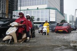 Chuyên gia chỉ ra căn nguyên khiến TP.HCM cứ mưa lớn là ngập