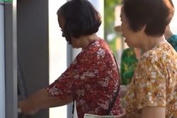 Nhận lương hưu qua VNeID: 4 bước tích hợp tài khoản ngân hàng ai cũng nên biết