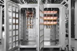 IBM vừa tạo ra 'tủ lạnh' lạnh nhất thế giới, lạnh gấp 180 lần không gian vũ trụ: Họ đang làm gì vậy?