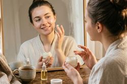 6 bí quyết giúp làn da mịn màng mùa hanh khô