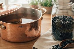 Cách nấu nước đậu đen rang thơm ngon, tốt cho sức khỏe
