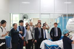 Nhà giặt y tế công nghệ Nhật Bản đầu tiên tại phía Nam được bàn giao