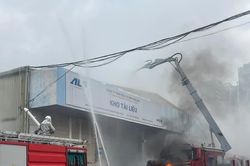 Hàng trăm người tham gia diễn tập phương án chữa cháy, cứu nạn, cứu hộ tại Cảng ICD Mỹ Đình