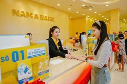 Ngân hàng đầu tiên báo lãi lớn sau 9 tháng