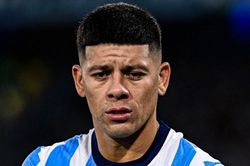 Cựu sao MU nổi loạn tại Argentina