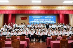 Huế triển khai thí điểm dạy tiếng Trung tại trường phổ thông
