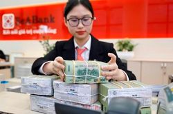 Giữ dư địa điều hành trước sức ép tỷ giá
