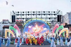 [Ảnh] Gặp gỡ văn hóa, giao lưu nhân dân và kết nối quốc tế tại 'Sắc màu năm châu'