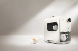 Robot pha trà AI gây sốt với hơn 40 bằng sáng chế