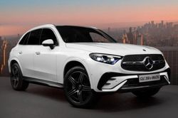 Cận cảnh Mercedes-Benz GLC 350e vừa ra mắt tại Việt Nam, giá 2,999 tỷ đồng