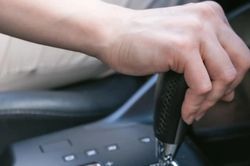 Nhiều tính năng lái tự động có trên ô tô mà bạn chưa biết