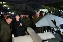 Tổng thống Putin thị sát cuộc tập trận lớn sau khi cảnh báo NATO
