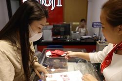 Giá vàng nới rộng khoảng cách với thế giới, nhà đầu tư lưu ý gì?