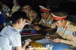 Trắng đêm xử lý thanh thiếu niên kẹp ba, che biển số xe