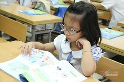 Bộ GD-ĐT nói về hướng điều chỉnh, cập nhật sách giáo khoa lớp 1-12 mới