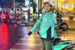 Nữ du khách bị cướp giật tài sản ngay khu vực chợ Bến Thành