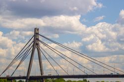 Nga tấn công cây cầu huyết mạch thứ 2 ở Kiev
