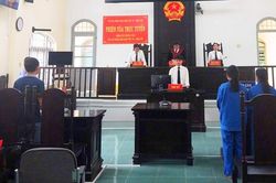 Ba bị cáo lĩnh tổng cộng 13 năm 6 tháng tù vì chứa chấp, môi giới mại dâm