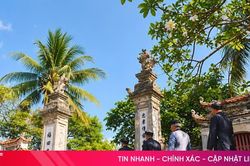 Những nếp làng giữ bản sắc quê hương