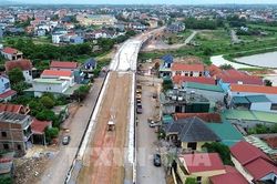 Đường và cầu vượt đường sắt trung tâm Đồng Hới tăng tốc về đích
