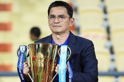 Tuyển Thái Lan bị FIFA trừ điểm nặng, CĐV Thái Lan đòi đưa Kiatisuk trở lại
