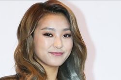 Bora của SISTAR chuẩn bị phát hành album solo đầu tiên sau 16 năm