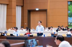 Ủy ban Thường vụ Quốc hội cho ý kiến về dự án Luật Văn bản quy phạm pháp luật