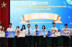 Đại học Đà Nẵng trao giải thưởng Sinh viên nghiên cứu khoa học năm học 2025 - 2026