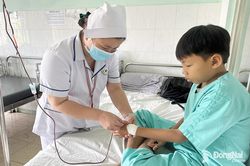 Tham gia bảo hiểm y tế hộ gia đình, thêm một “lá chắn vàng” cho sức khỏe