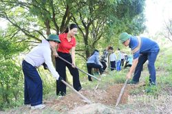 Xã Công Sơn phát động phong trào “Ngày cuối tuần đồng hành cùng nông dân thực hiện Nghị quyết số 02”