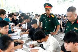 Quy Mông: Hơn 300 thanh niên sơ tuyển nghĩa vụ quân sự, công an năm 2027