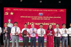 Đảng bộ Báo và Phát thanh, Truyền hình Lâm Đồng chú trọng phát triển đảng viên mới