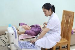Khi bác sĩ đến tận nhà