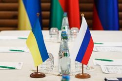 Tổng thống Nga cảnh báo phương Tây tăng cường viện trợ Ukraine
