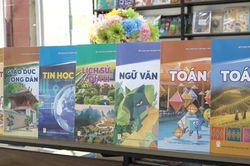 Hoàn thiện sách giáo khoa, sử dụng từ năm học 2028-2029