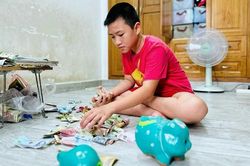 Cho con nhiều tiền để con học cách tiết kiệm