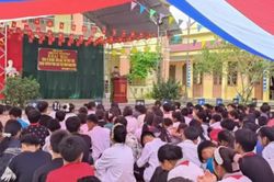 Tuyên truyền, phổ biến kiến thức pháp luật cho 500 học sinh xã Sơn Lộ