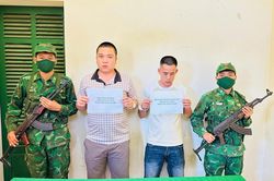 Bắt 3 kẻ tổ chức cho 4 người Trung Quốc xuất cảnh trái phép
