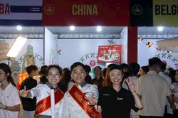 Đông đảo du khách trải nghiệm Lễ hội Văn hóa thế giới tại Hà Nội lần thứ 2