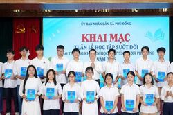 Xã Phù Đổng khai mạc Tuần lễ học tập suốt đời và trao thưởng khuyến học, khuyến tài năm 2026