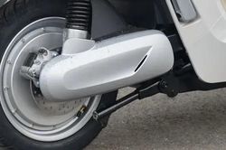 Trải nghiệm xe máy điện giá 27,5 triệu đồng đi 180km/lần sạc, pin LFP, có TCS, Hill Hold và màn hình TFT