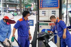 Giá xăng dầu tăng liên tiếp, Bộ Công Thương chỉ đạo nóng