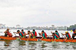 Sôi động giải Bơi chải thuyền rồng - ván SUP trên Hồ Tây