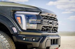 Doanh số Ford tại Mỹ giảm