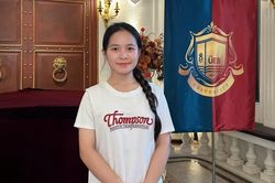 Nữ sinh Ninh Bình lựa chọn tự học theo cách riêng, trở thành thủ khoa ngành Quản trị Kinh doanh